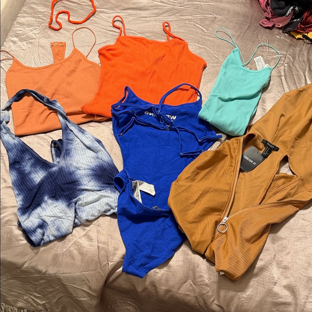 Bodysuit bundle small& mediums